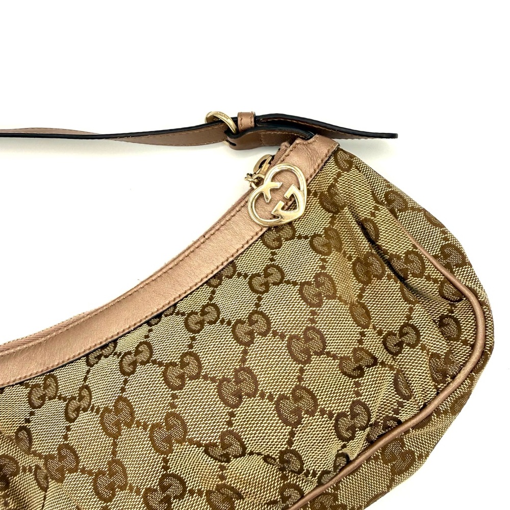 Gucci Tan and Brown Monogram Heart Charm Pochette - Picture 2 of 12